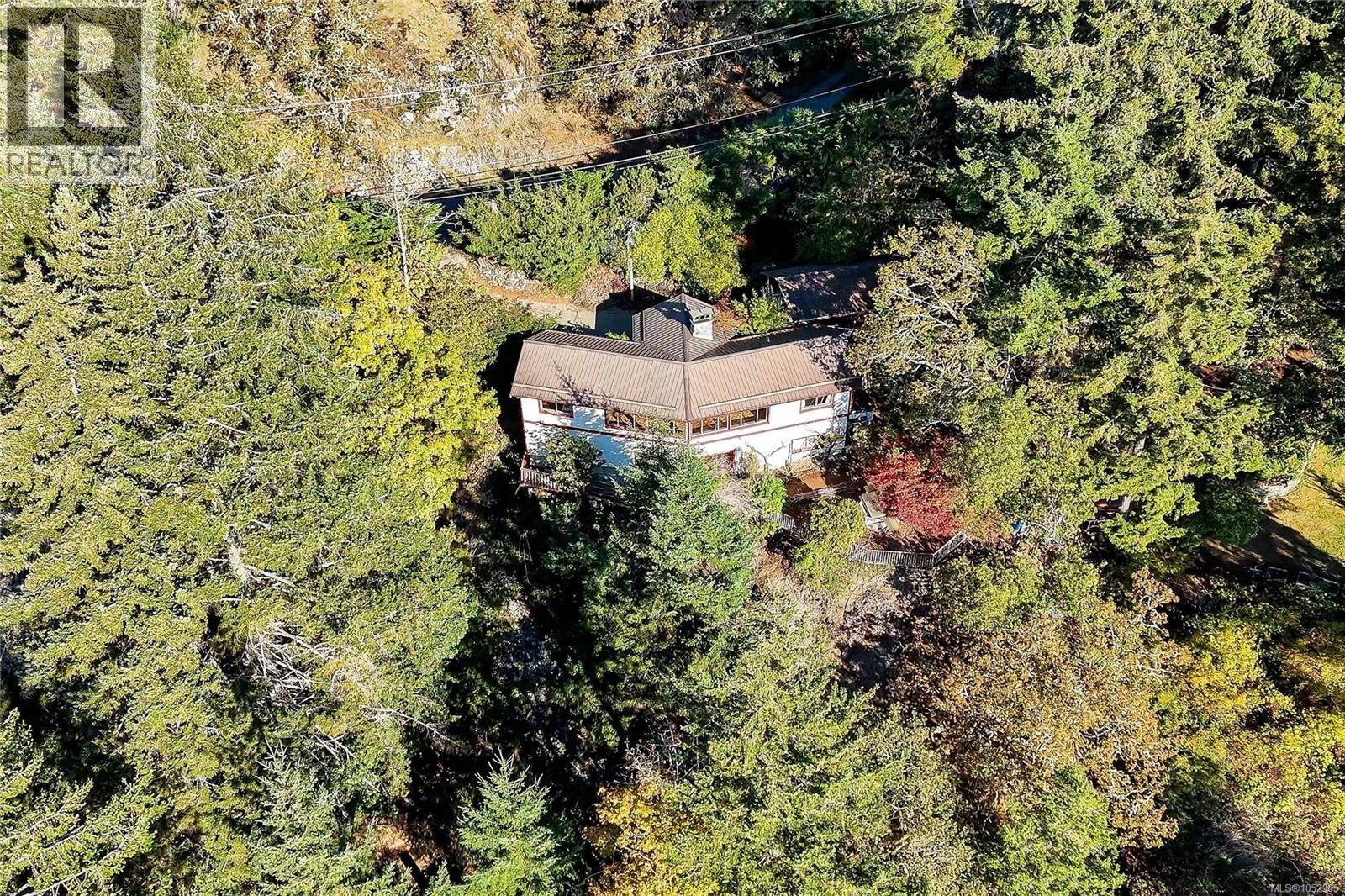 550 Arbutus Ave - 5