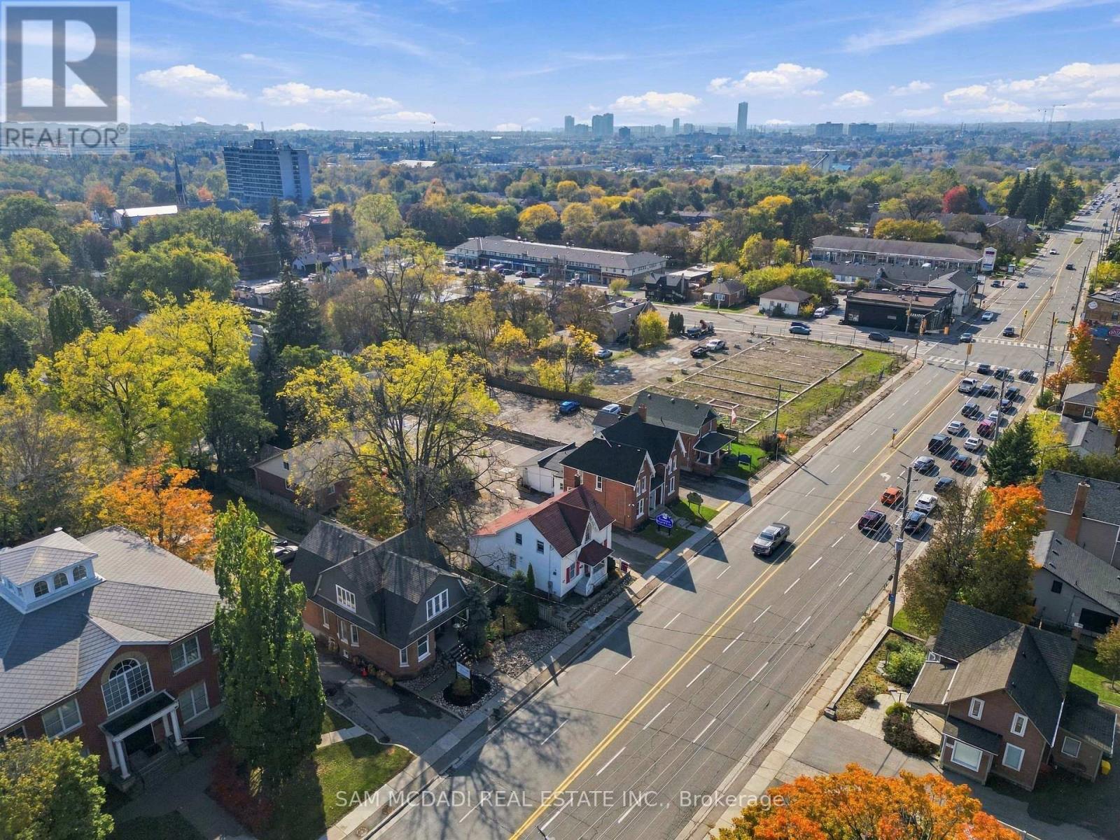 571 Kingston Road West — photo 41
