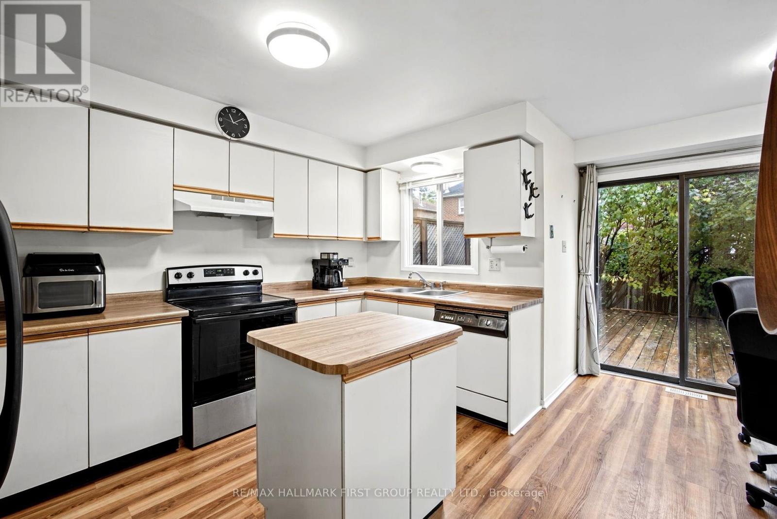 41 Pearce Drive, Ajax, ON photo 17