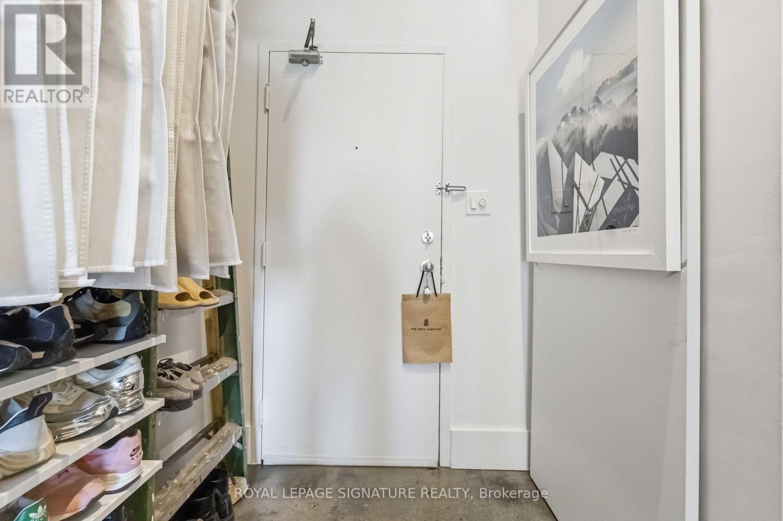 245 Carlaw Avenue — photo 21