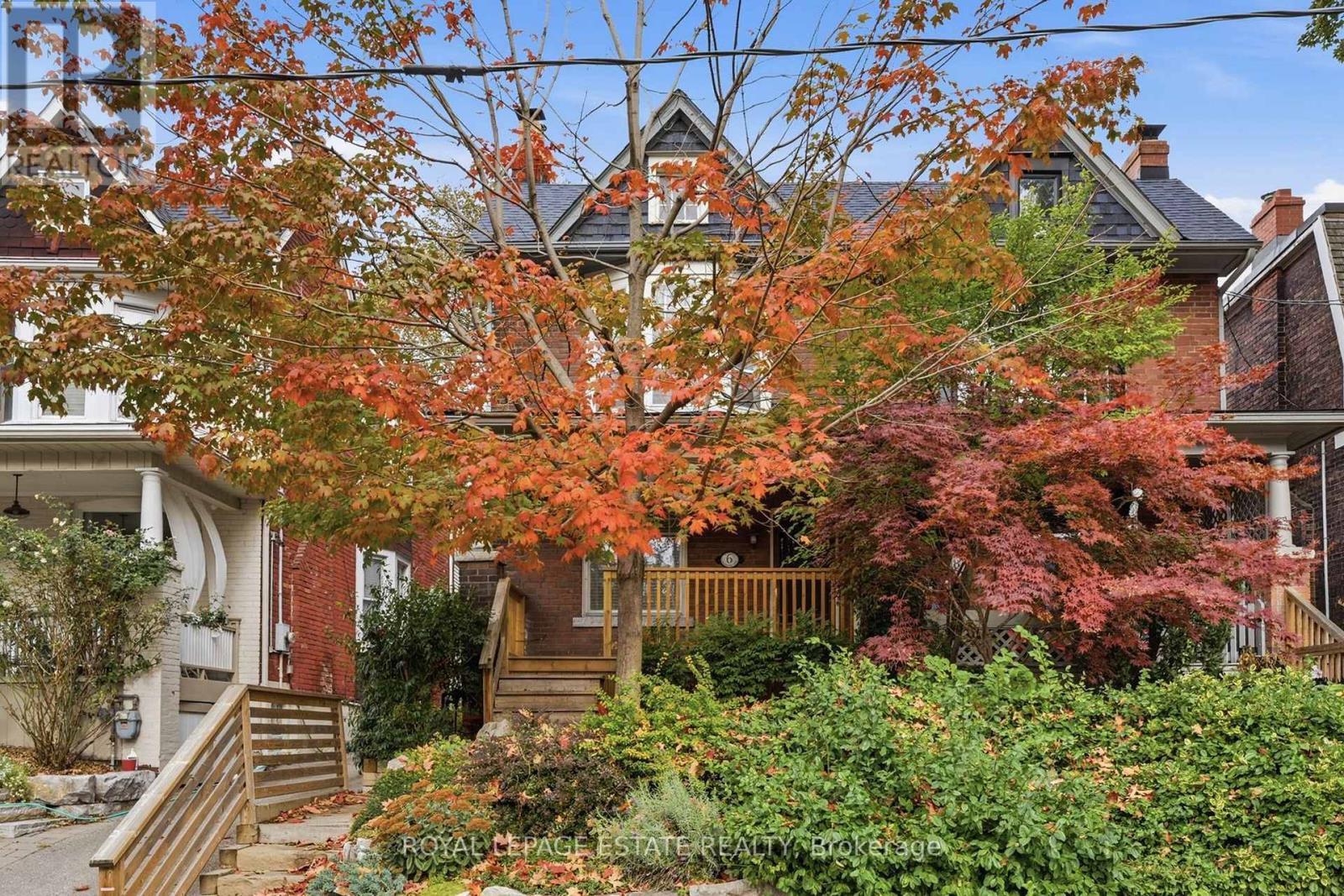 6 Sandford Avenue