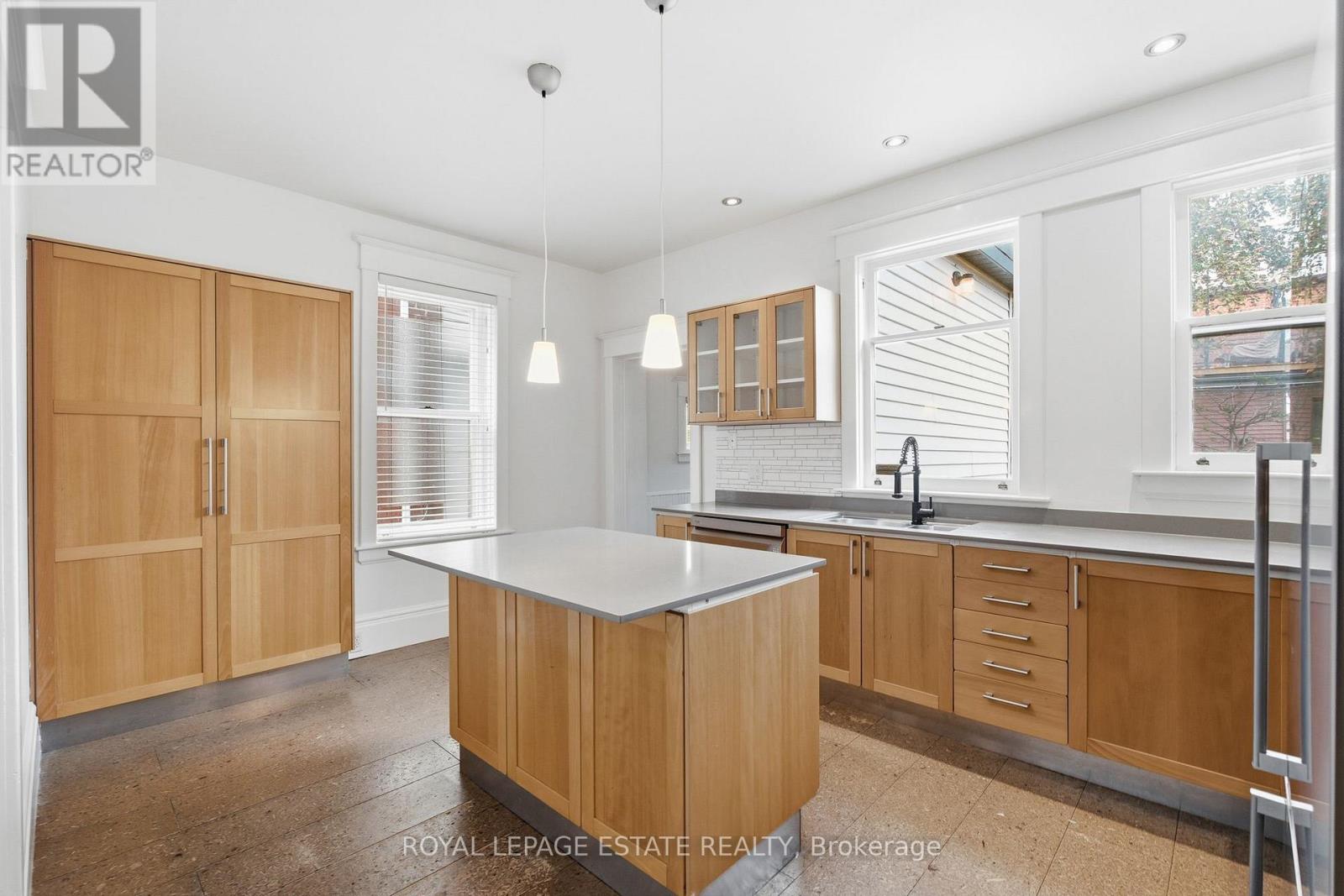 6 Sandford Avenue — photo 15
