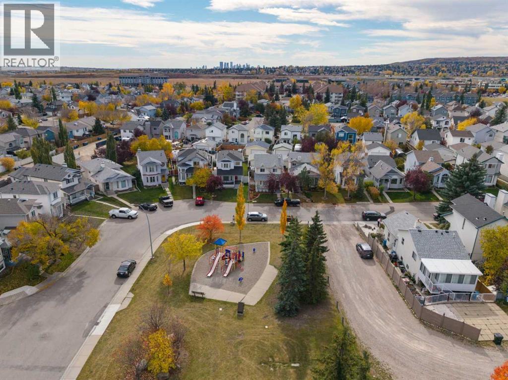 172 Harvest Gold Heights NE - Image 35