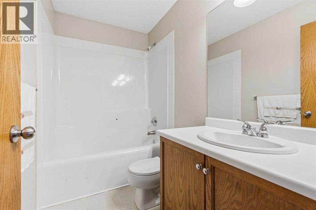 172 Harvest Gold Heights NE - Image 22
