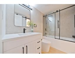 208 12160 80 Avenue, Surrey, BC V3W0V3 Photo 11