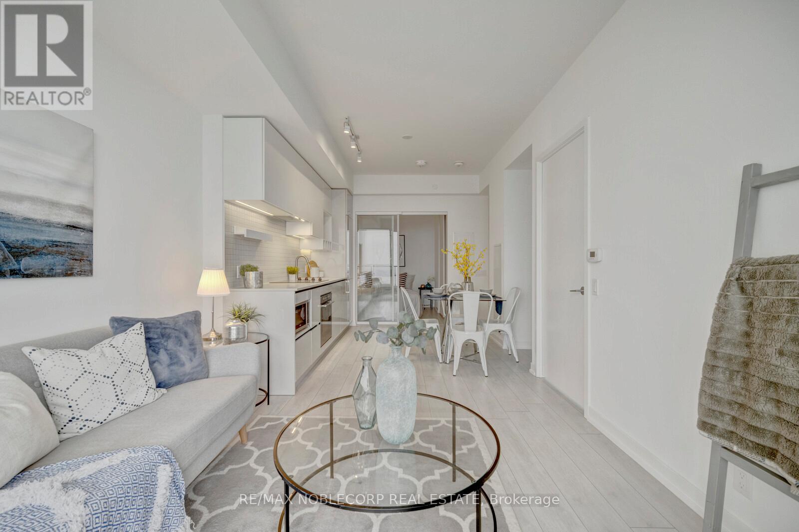 898 Portage Parkway — photo 7