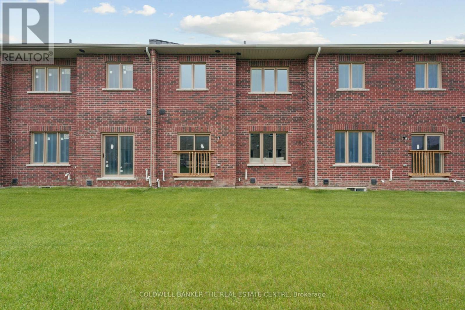27 Hildred Cushing Way — photo 35