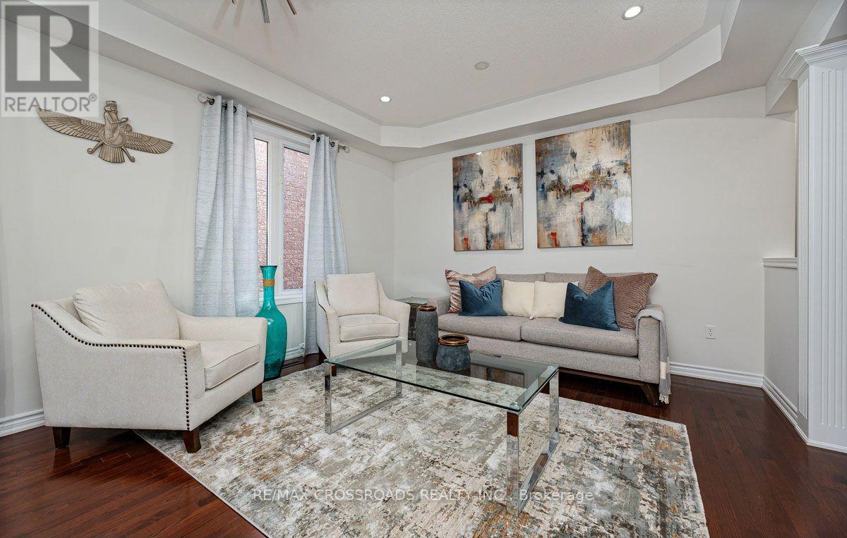 120 Golden Orchard Road, Vaughan, ON photo 9