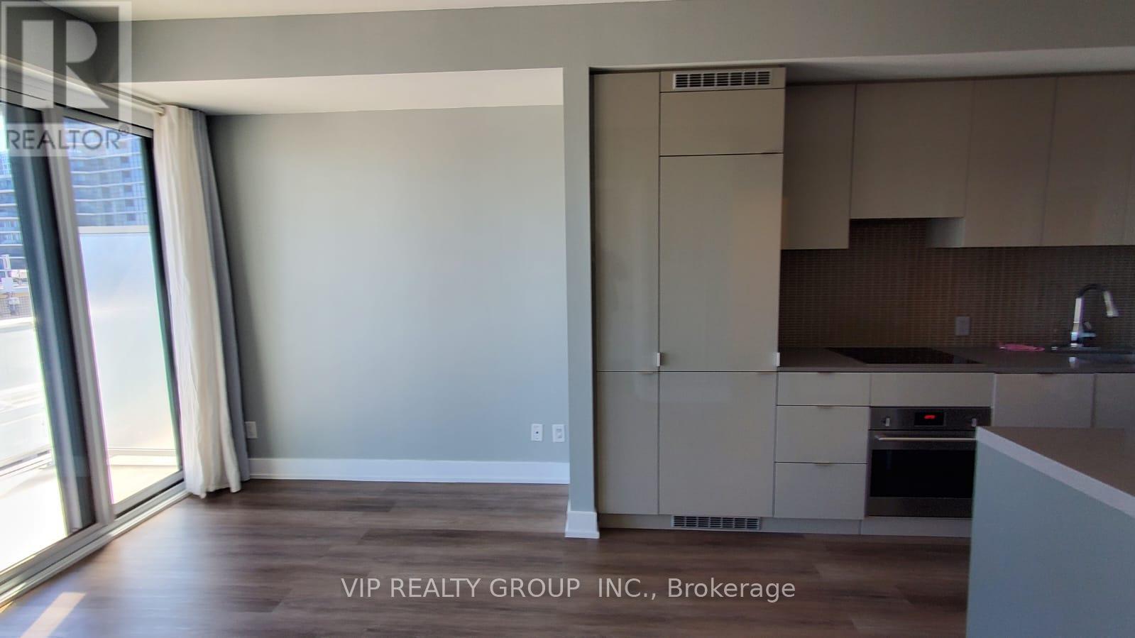 7 Grenville Street — photo 3