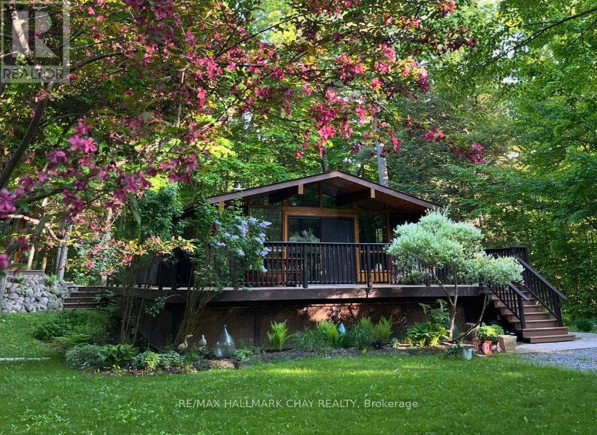 691 Rue Lafontaine Road West, Tiny, ON photo 1