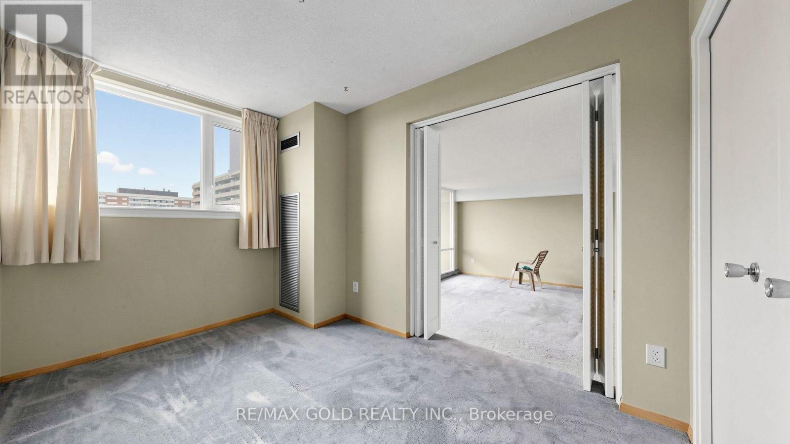 270 Scarlett Road — photo 32