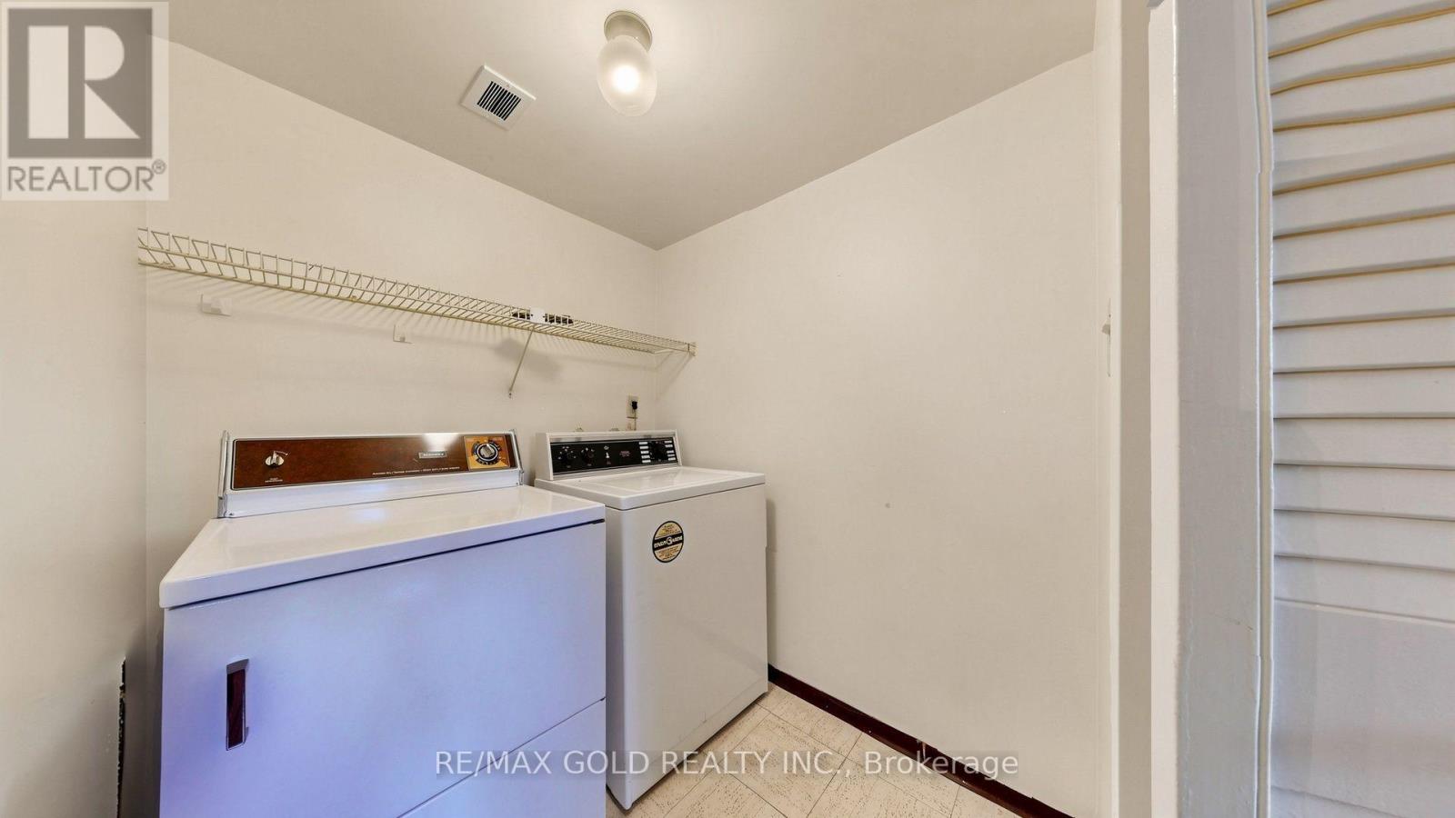 270 Scarlett Road — photo 40