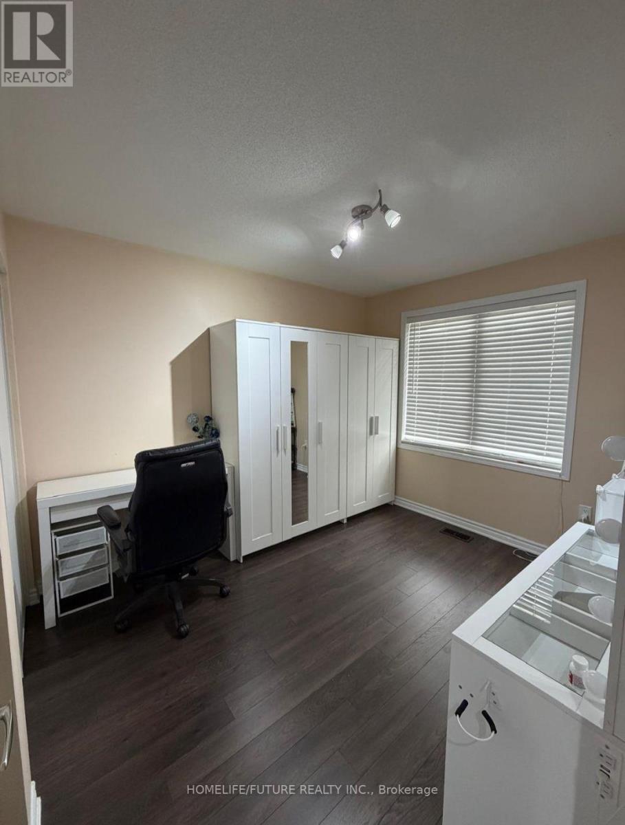 80 Phyllis Drive — photo 18