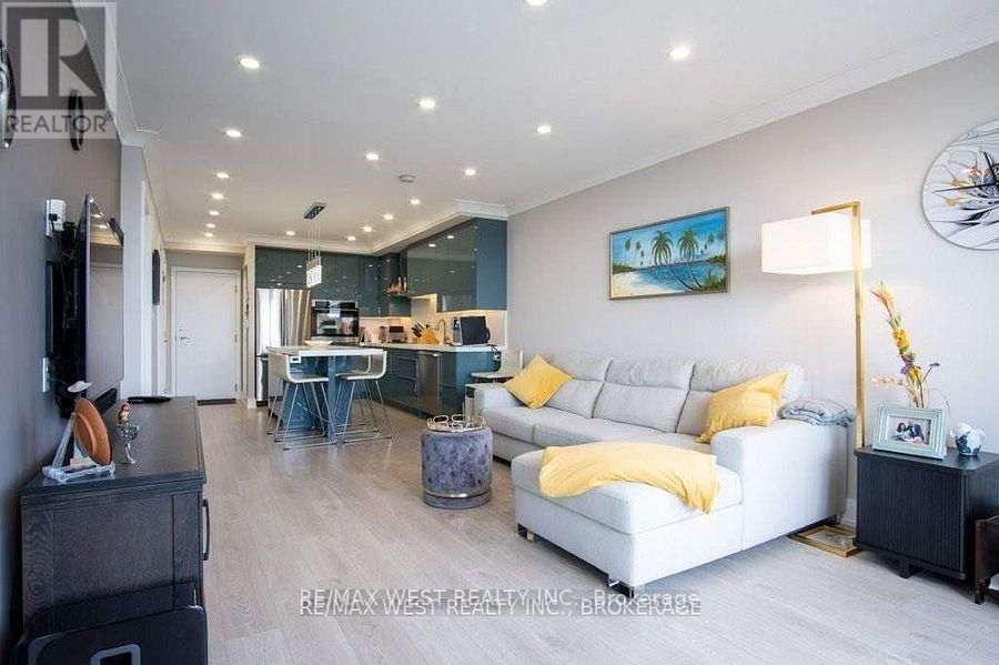NPH7- 2261 Lake Shore Boulevard West, Toronto, ON photo 16