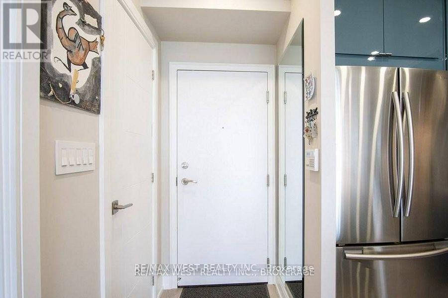 NPH7- 2261 Lake Shore Boulevard West, Toronto, ON photo 8