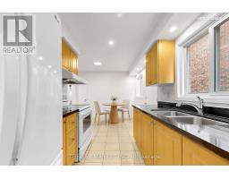 Kitchen - 238 Lech Walesa Drive, Mississauga, ON L5B3H2 Photo 8
