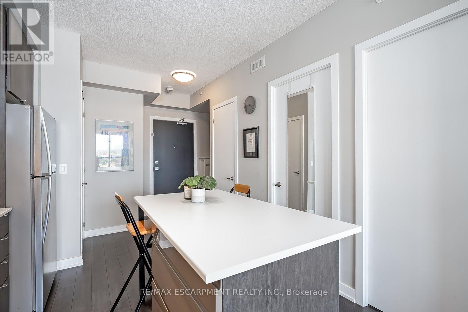 604- 5240 DUNDAS Street, Burlington, ON photo 6