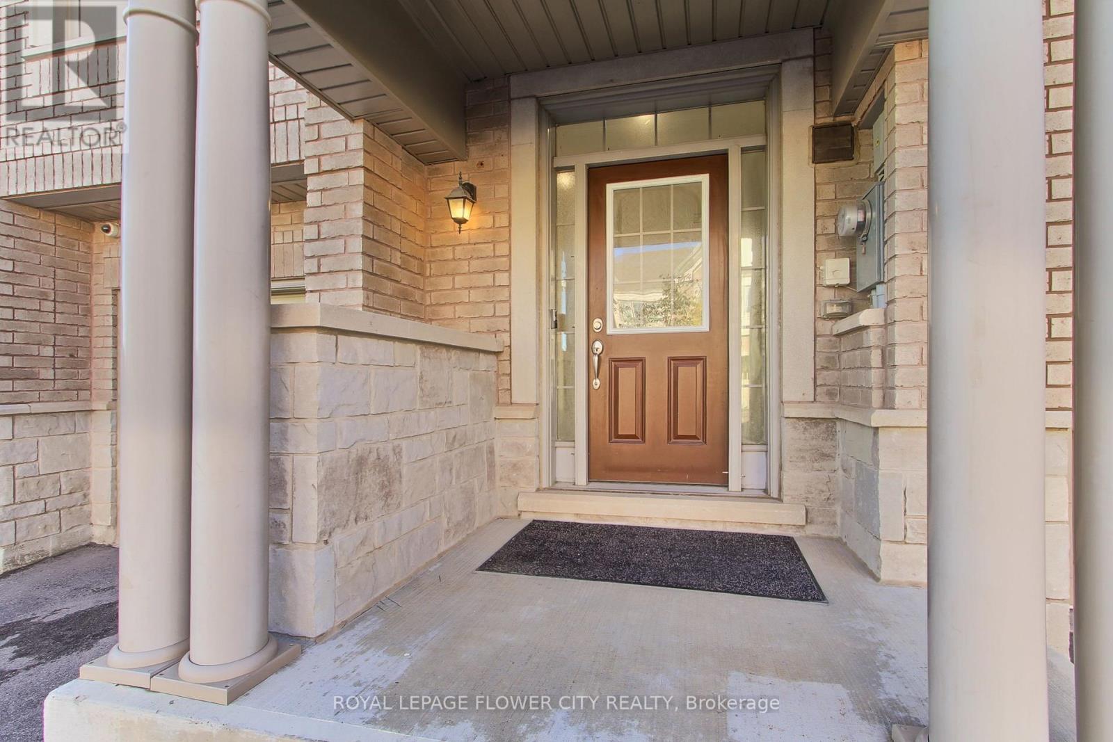 1311 Restivo Lane, Milton, ON photo 2