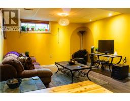 845 Brandenburg Boulevard, Waterloo, ON N2T2X5 Photo 6