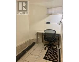 # 3 - 487 Indian Grove, Toronto, ON M6P2J1 Photo 6