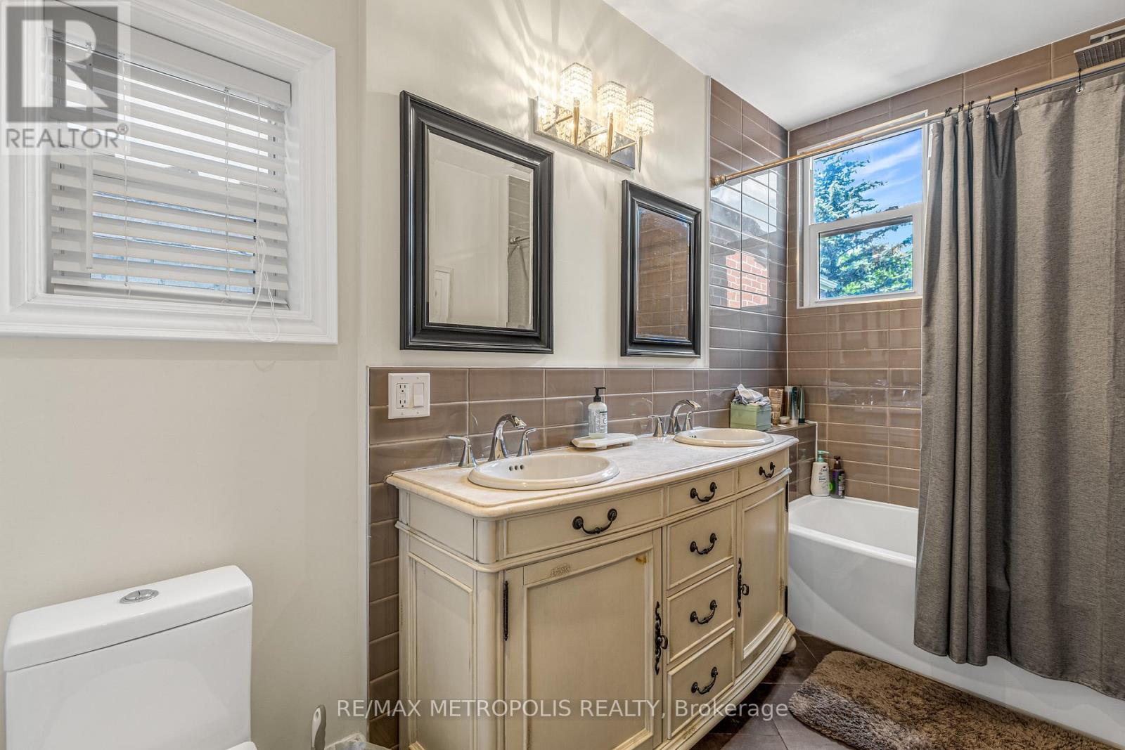 26 Algonquin Avenue — photo 16