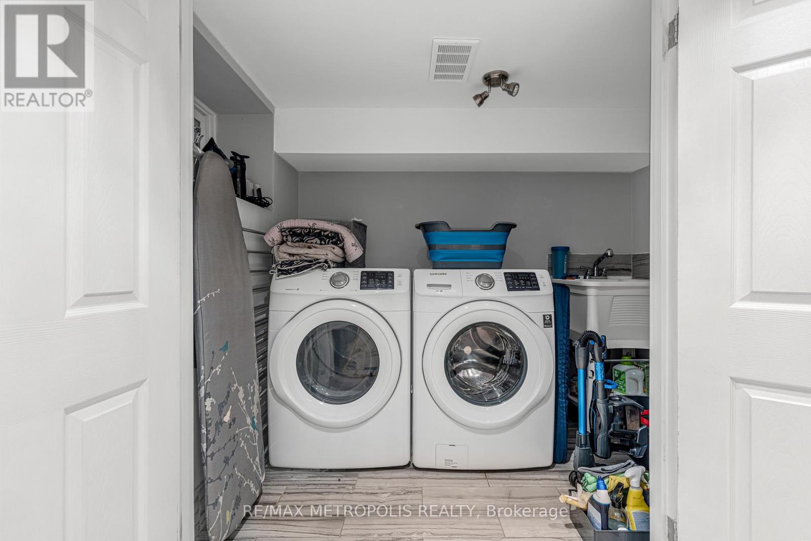 26 Algonquin Avenue — photo 35