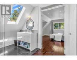 26 Algonquin Avenue, Toronto, ON M6R1K7 Photo 28