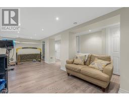 26 Algonquin Avenue, Toronto, ON M6R1K7 Photo 32