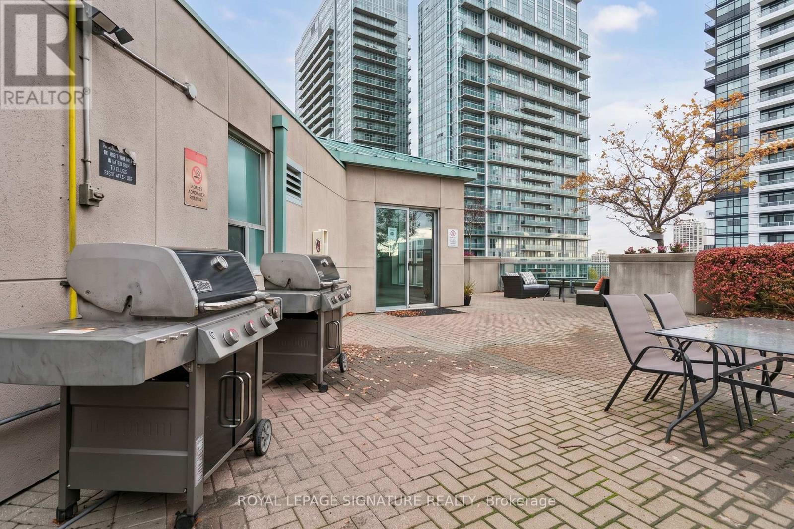 250 Manitoba Street — photo 19