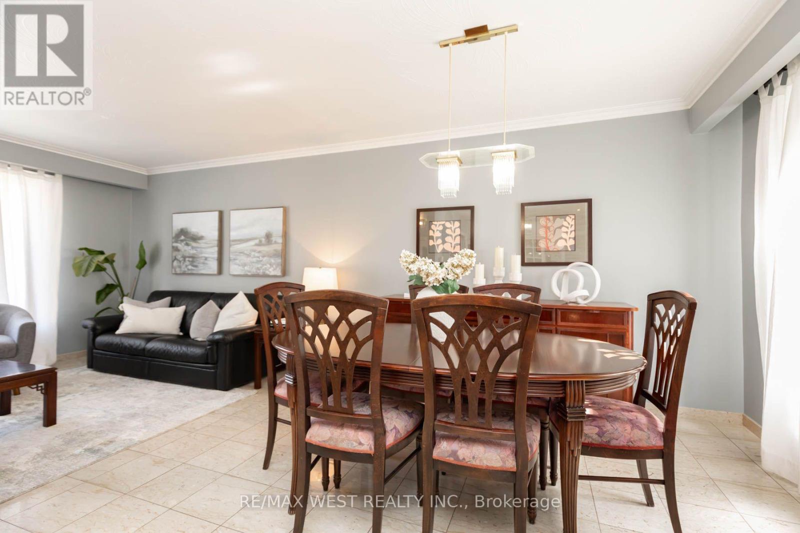 82 Renault Crescent, Toronto, ON photo 13