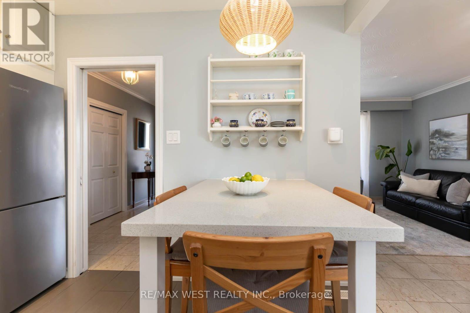 82 Renault Crescent, Toronto, ON photo 17