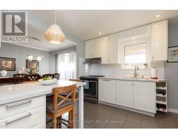 82 Renault Crescent, Toronto, ON M9P1J6 Photo 16