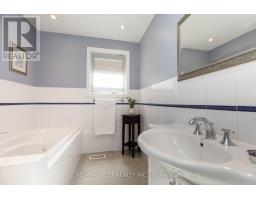82 Renault Crescent, Toronto, ON M9P1J6 Photo 28