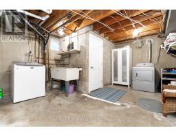 82 Renault Crescent, Toronto, ON M9P1J6 Photo 39