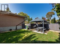 82 Renault Crescent, Toronto, ON M9P1J6 Photo 41