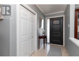 Dining room - 82 Renault Crescent, Toronto, ON M9P1J6 Photo 6