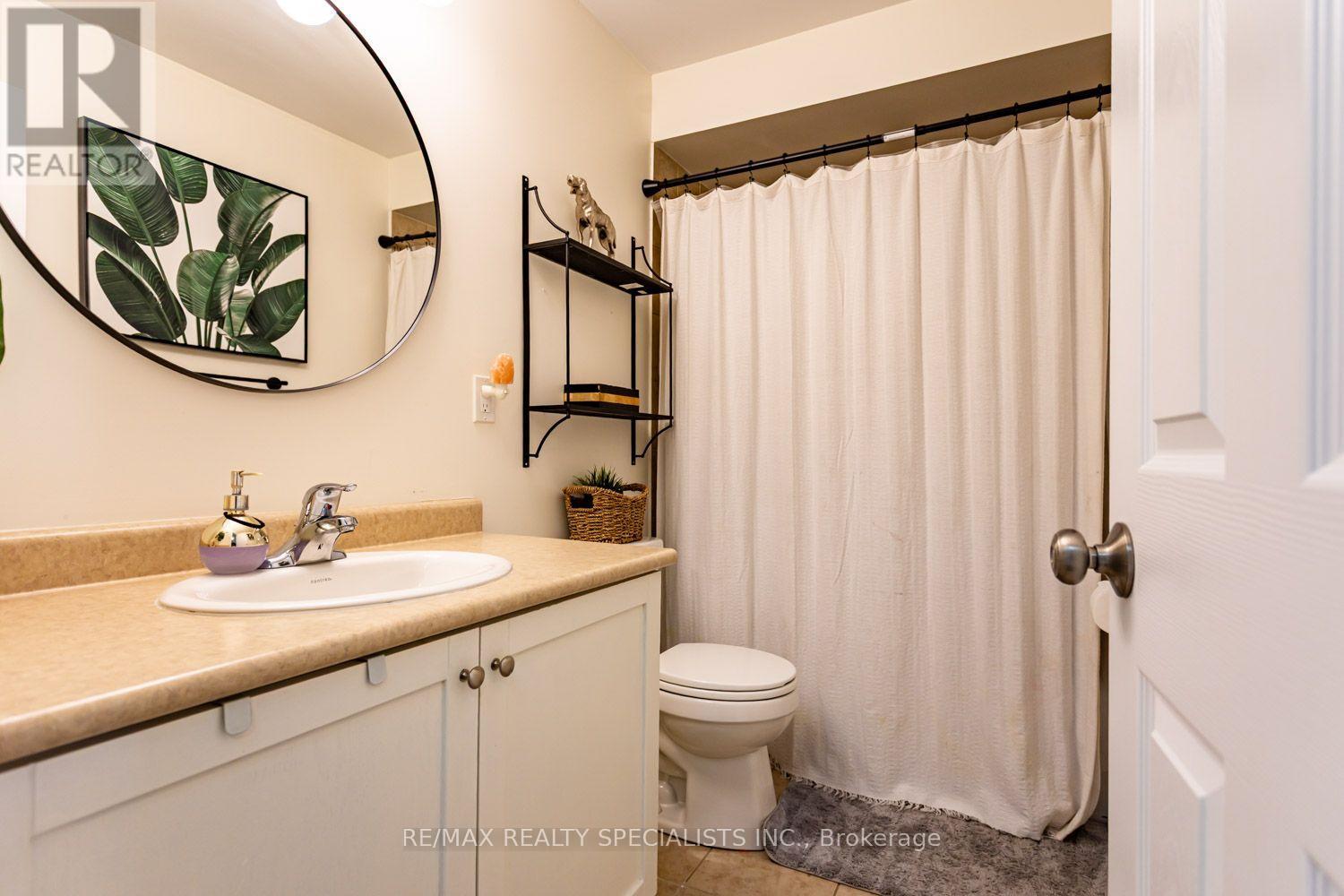 2454 Montagne Avenue, Oakville, ON photo 21