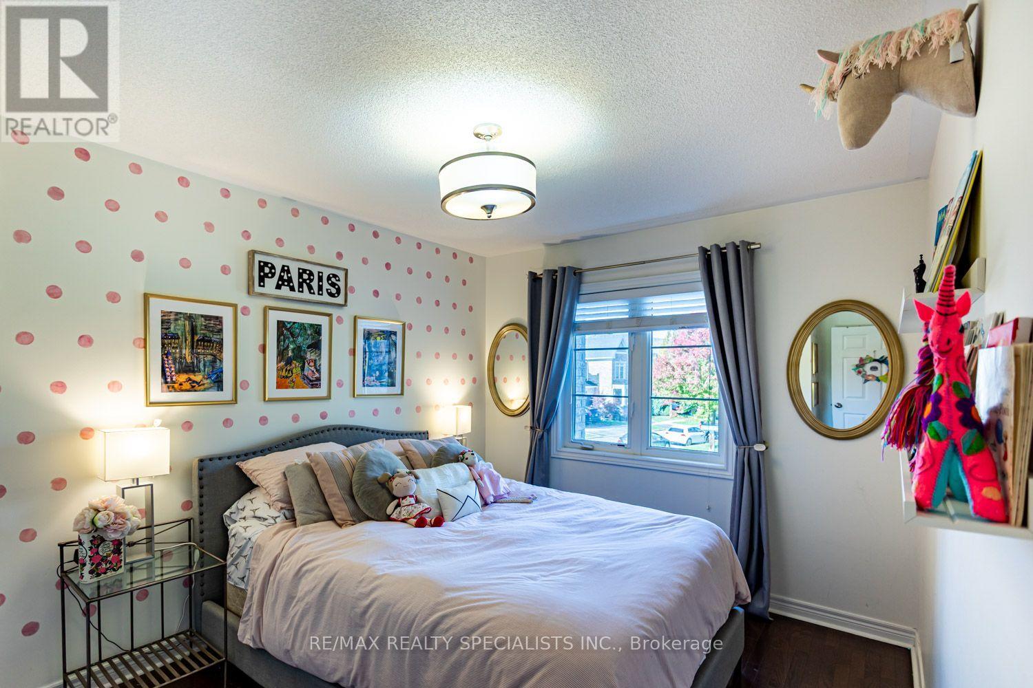 2454 MONTAGNE AVENUE - 22