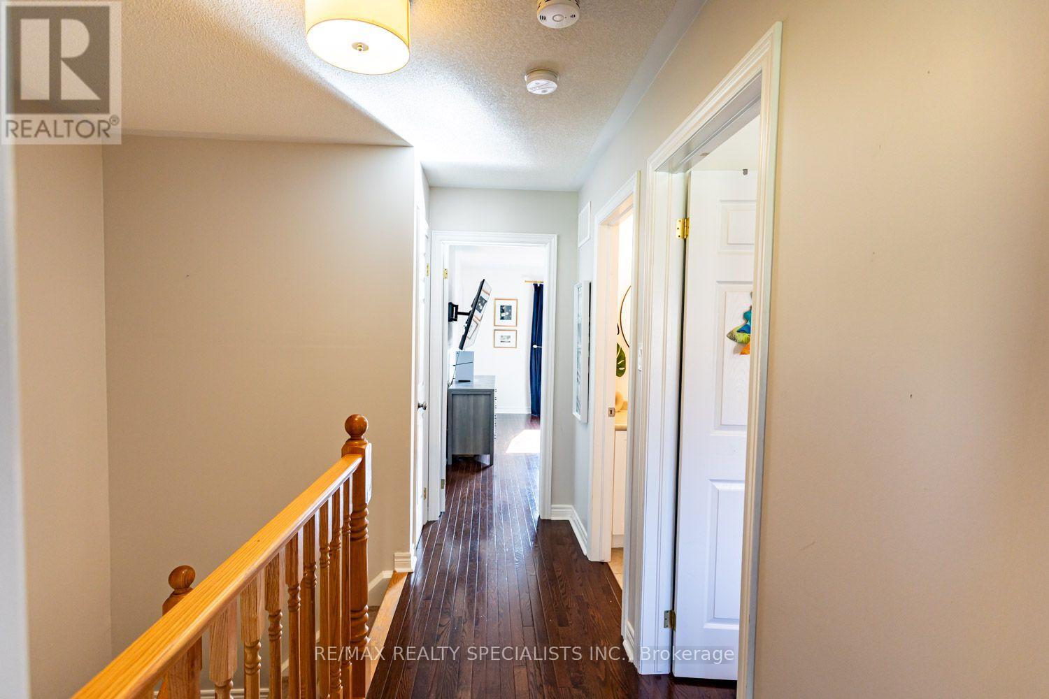 2454 Montagne Avenue, Oakville, ON photo 30
