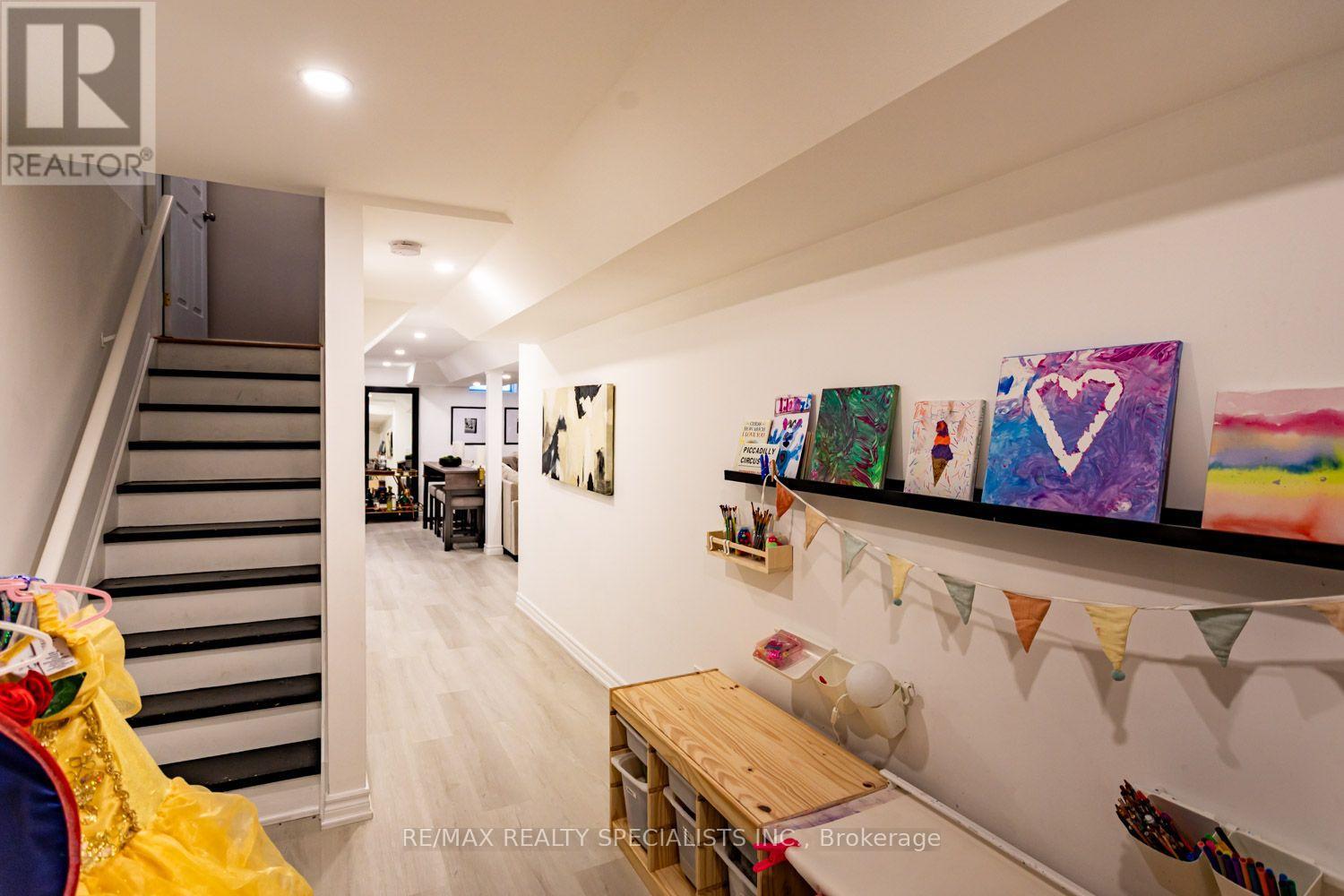 2454 MONTAGNE AVENUE - 34
