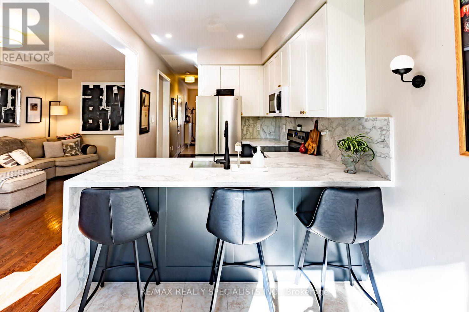 2454 MONTAGNE AVENUE - 8