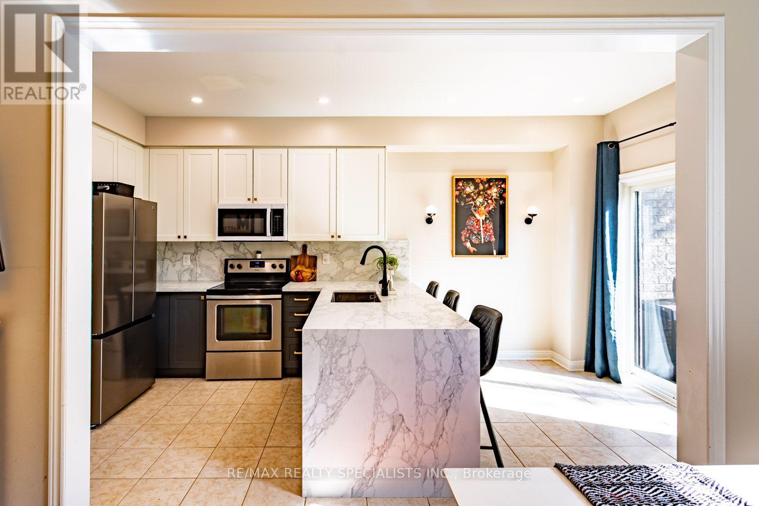 2454 MONTAGNE AVENUE - 9