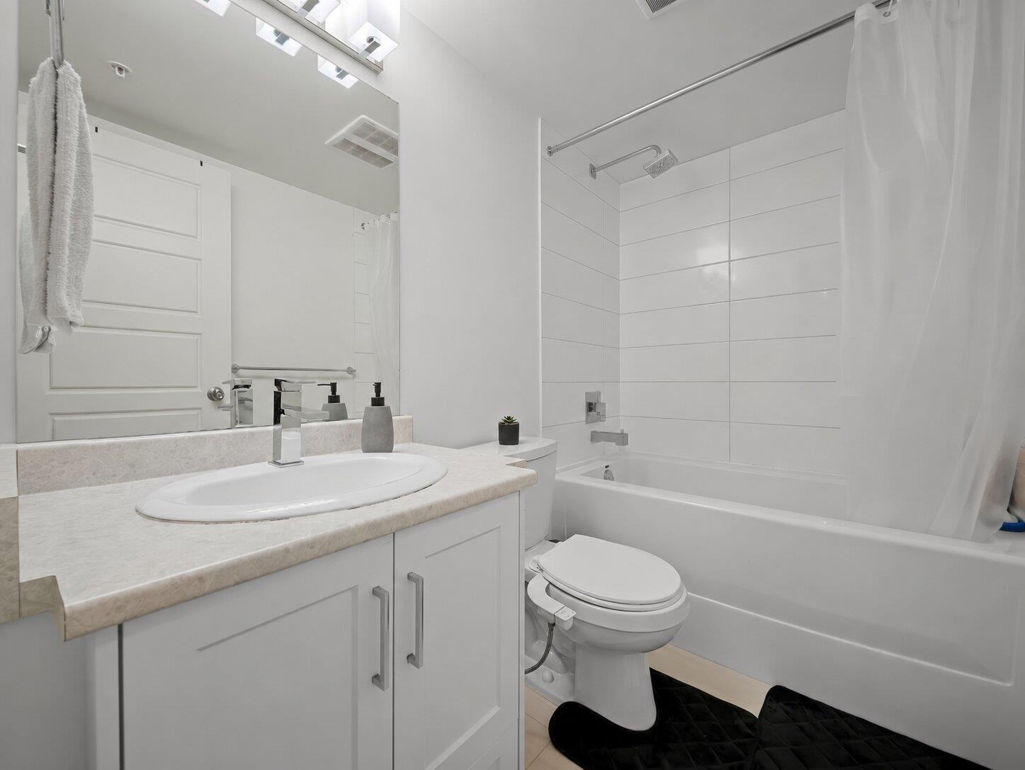 Photo of 213 30515 CARDINAL AVENUE 22