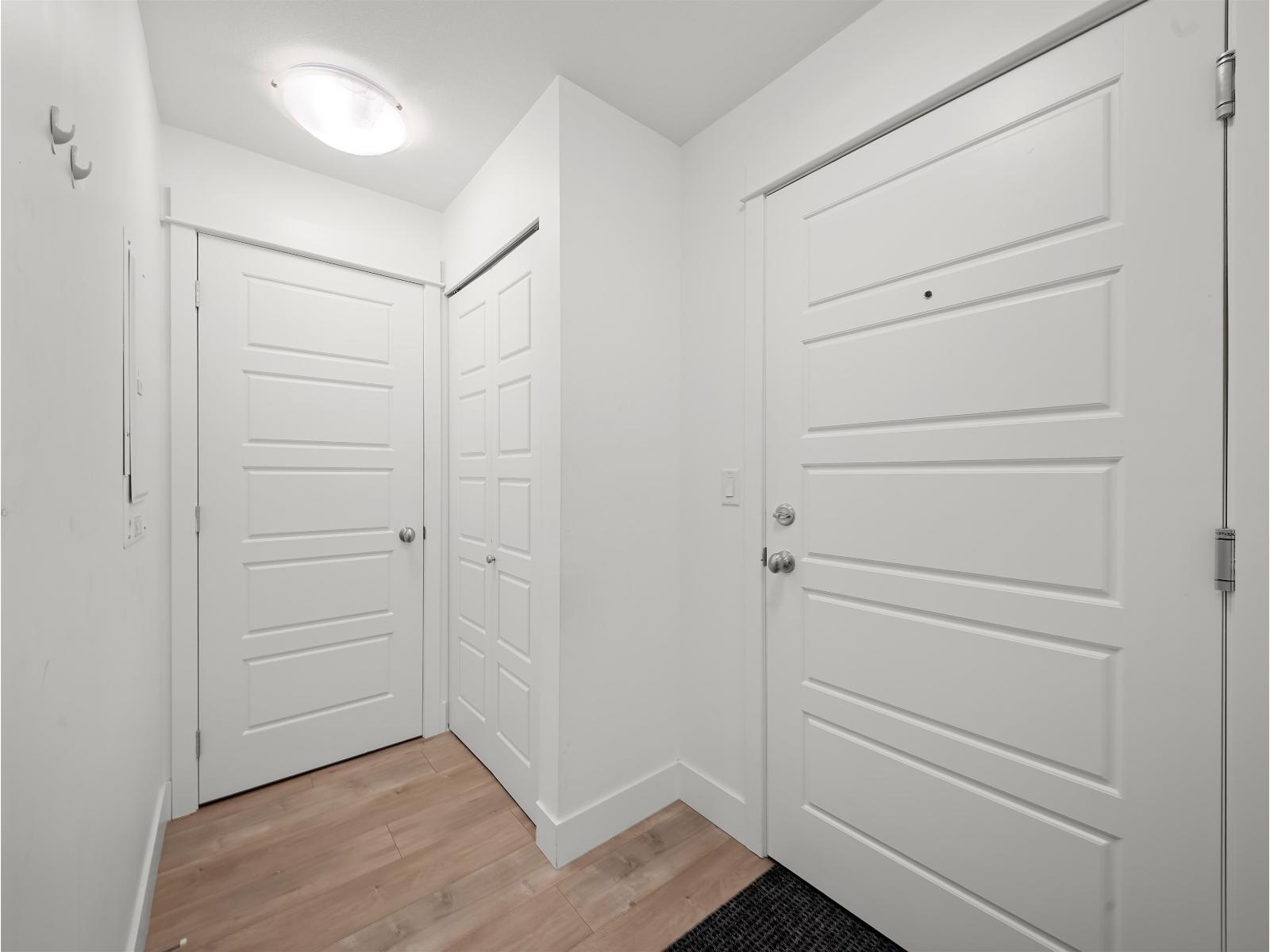Photo of 213 30515 CARDINAL AVENUE 24