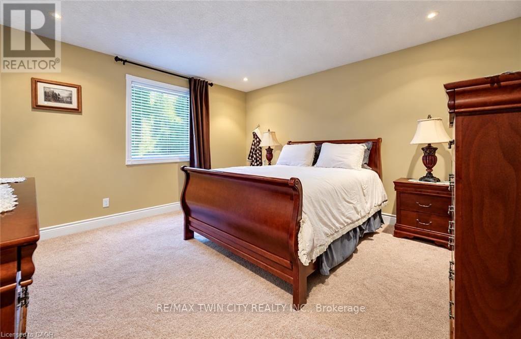 34 BRAUN Street, Kitchener, ON photo 24