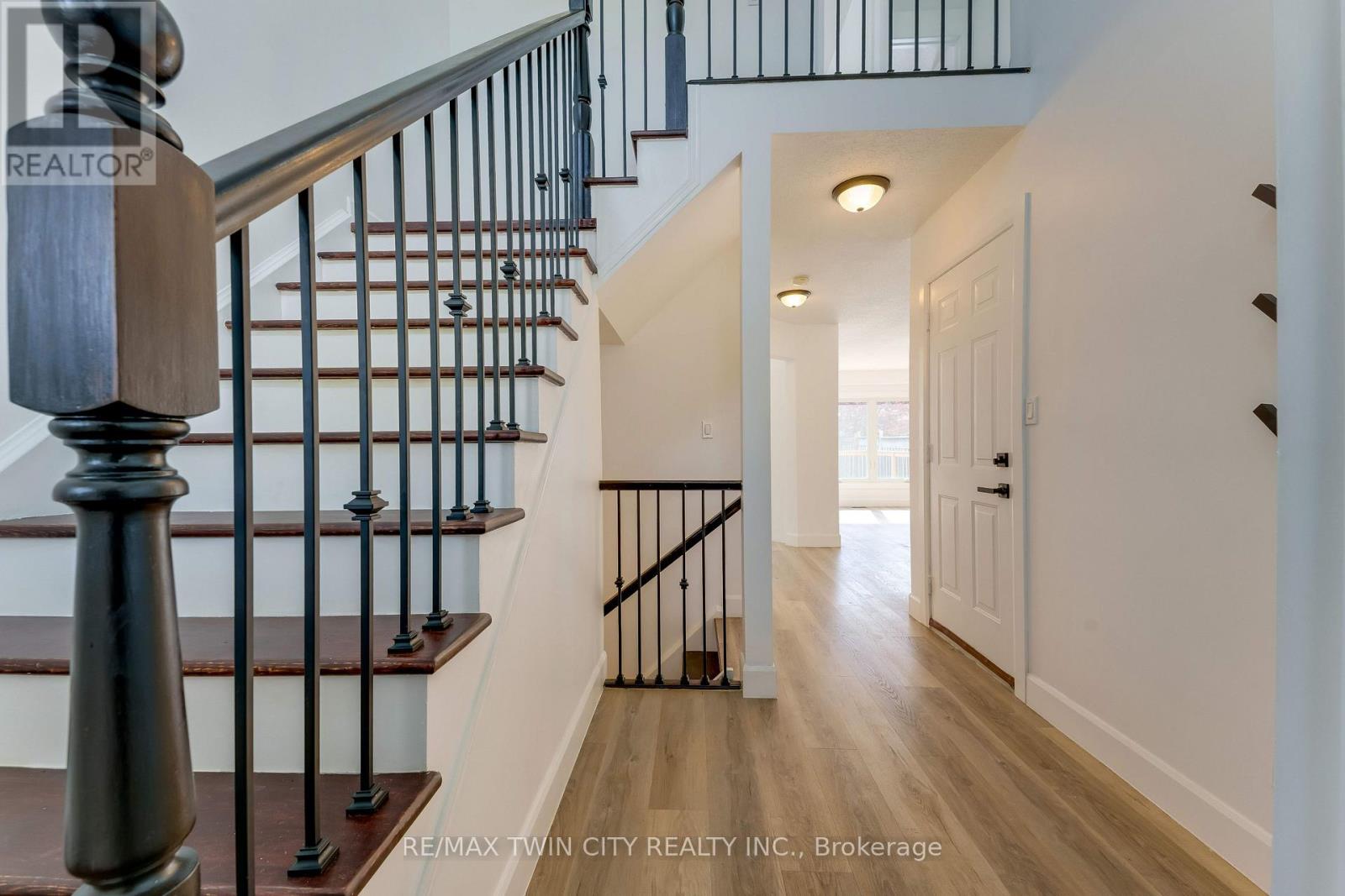 31 SWARTZ STREET — photo 3