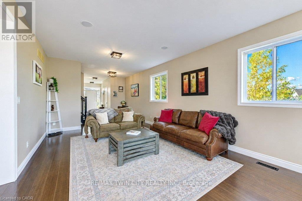 524 Sundew Drive — photo 10