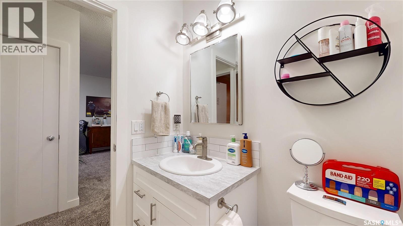 6224 8th AVENUE - 62