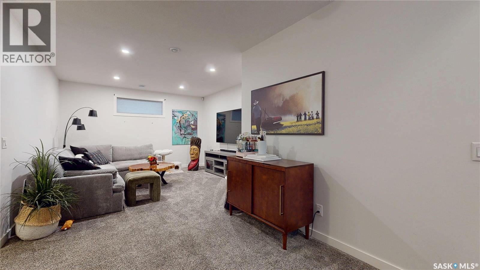 6224 8th AVENUE - 52