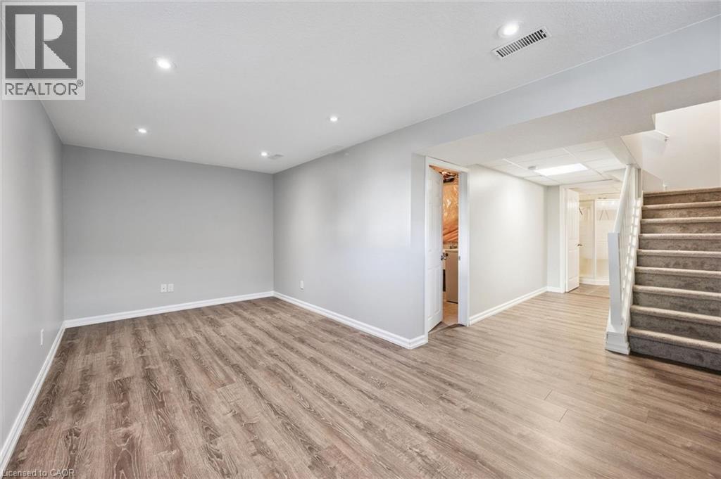 78 Foxglove Crescent — photo 27